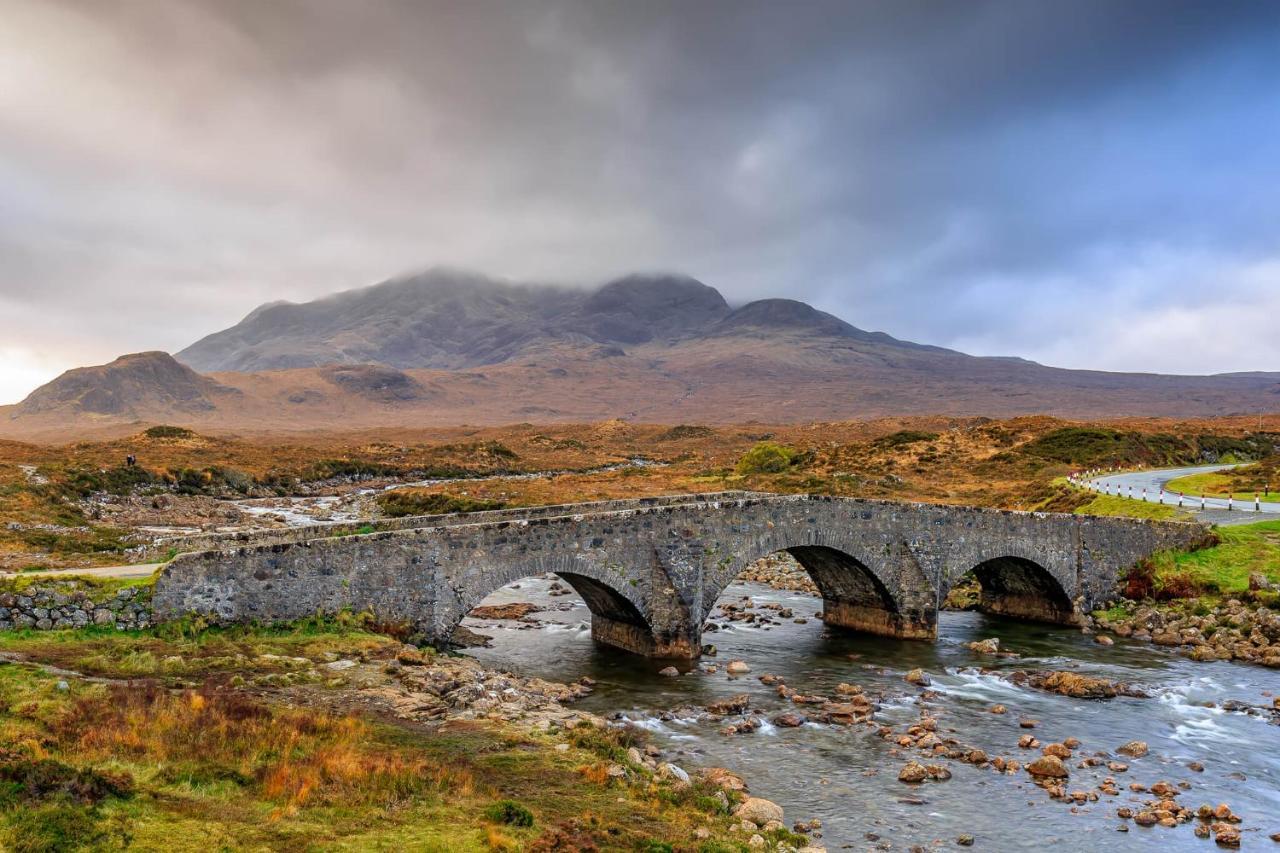 Tigh Phadraig At Marys Thatched Cottages Elgol Eksteriør bilde